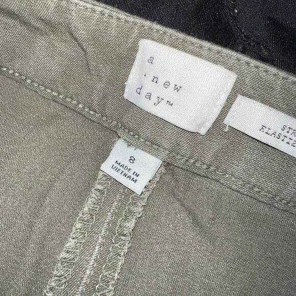 A New Day Straight Leg Pants Army Green Chino Stretch Mid-Rise Size 8 - Picture 7 of 9